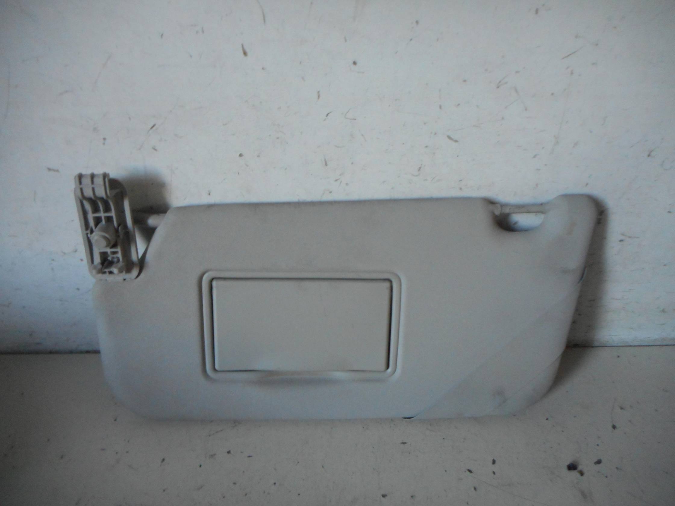 Aletta parasole parabrezza sx.